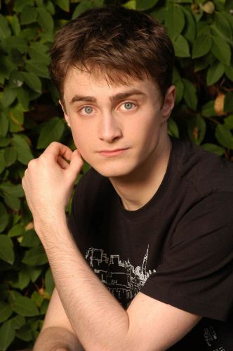 daniel-radcliffe-harry-potter-premiere.jpg